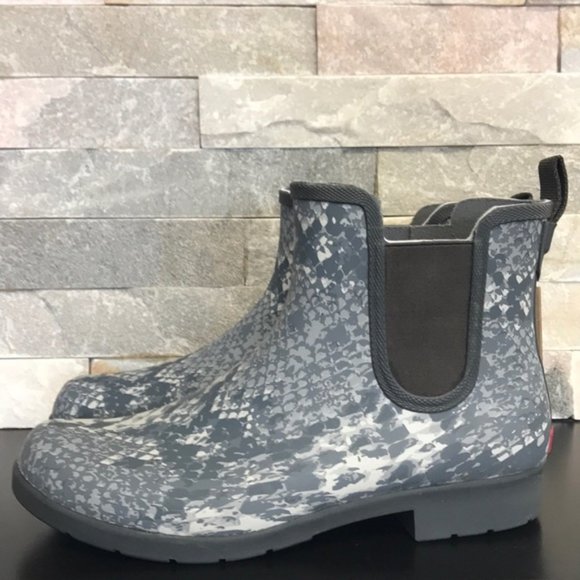 Chooka Eastlake Waterproof Chelsea Boot - Picture 3 of 9